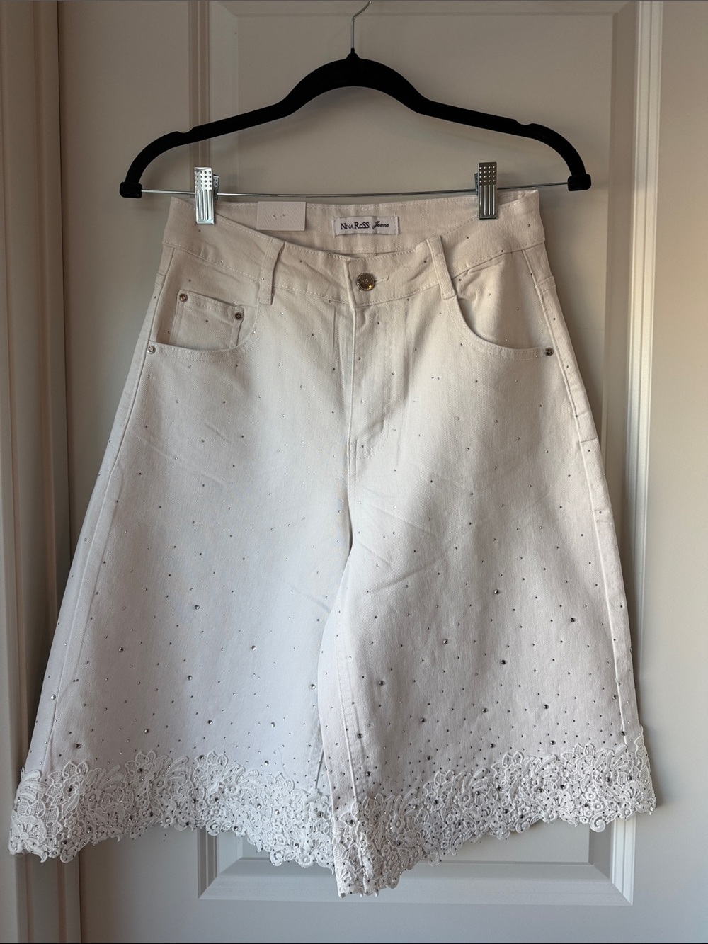 Rina Rossi White Embellished Lace-Hem Bermuda Shorts